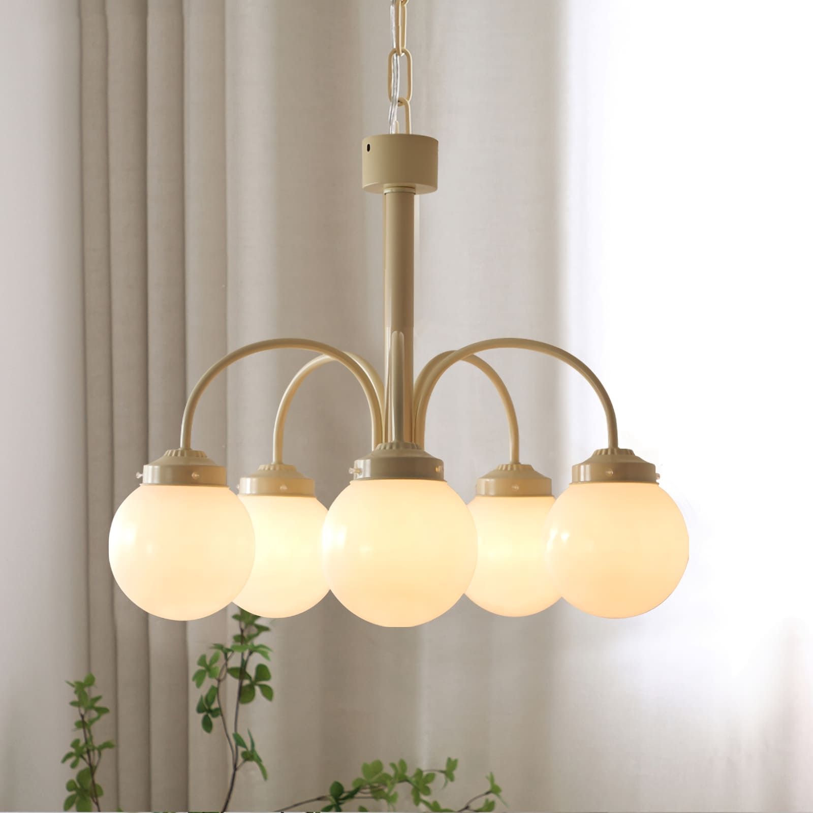 Glass Sphere Cream Chandelier - Vinlighting