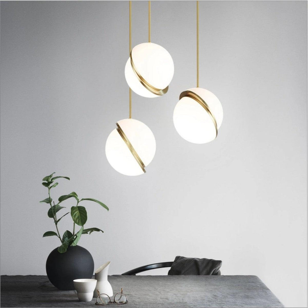 Crescent Pendant Lamp | Copper Globe Hanging Light | Vinlighting | Vinlighting