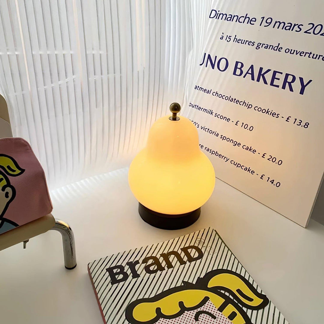 Cute Pear Table Lamp - Pink Touch & Dining Room | Vinlighting | Vinlighting | Vinlighting