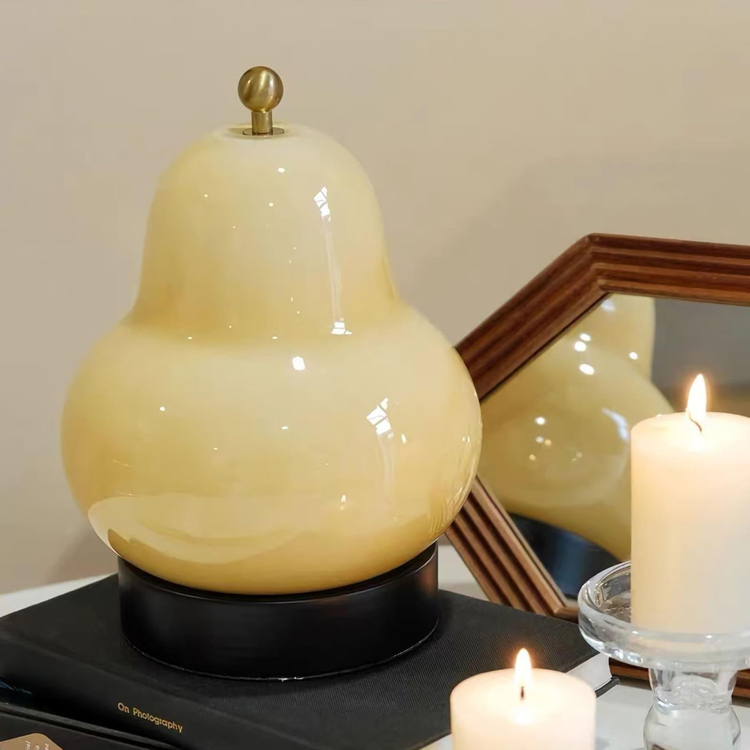 Cute Pear Table Lamp - Pink Touch & Dining Room | Vinlighting | Vinlighting | Vinlighting