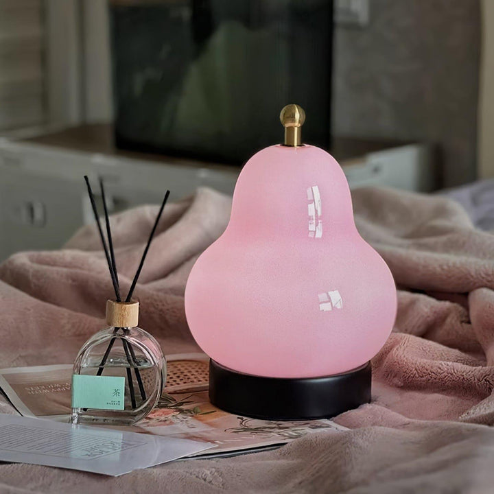 Cute Pear Table Lamp - Pink Touch & Dining Room | Vinlighting | Vinlighting | Vinlighting