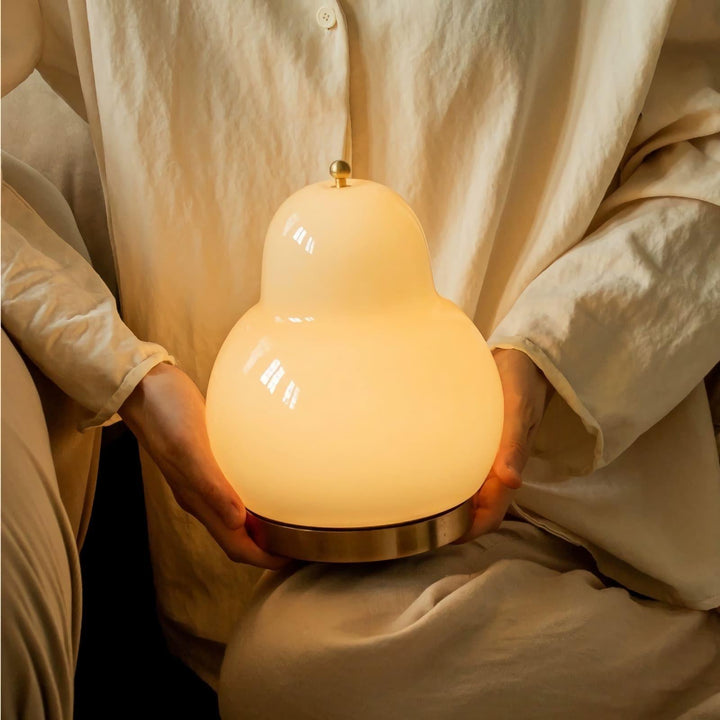 Cute Pear Table Lamp - Pink Touch & Dining Room | Vinlighting | Vinlighting | Vinlighting