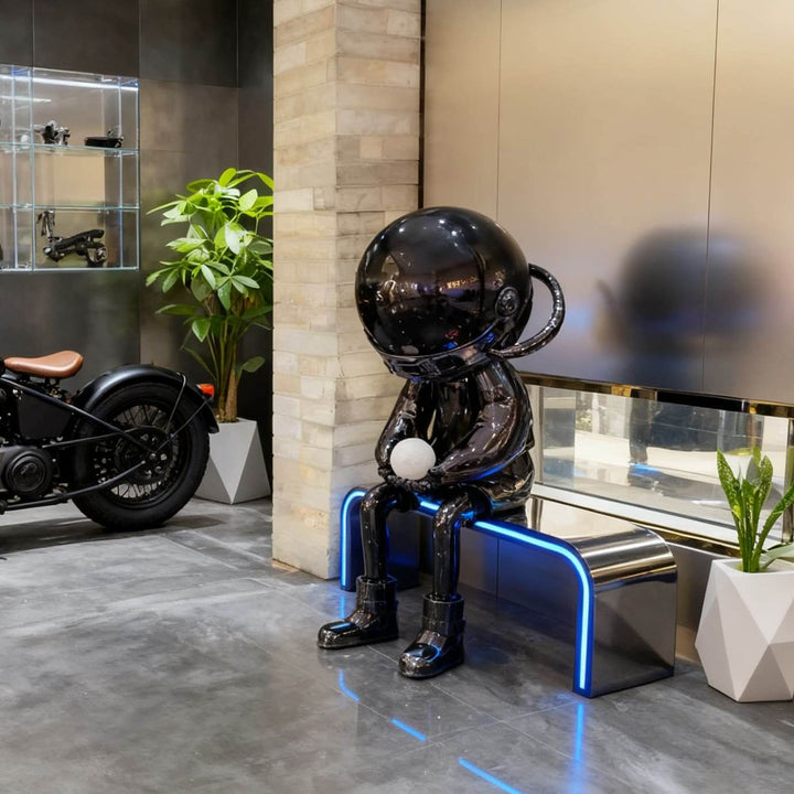 Dyrion Art Deco Floor Lamp – Astronaut Sculpture Living Room Decor