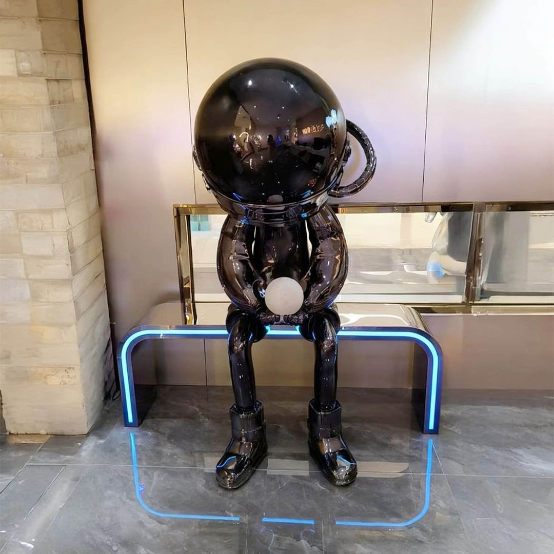 Dyrion Art Deco Floor Lamp – Astronaut Sculpture Living Room Decor