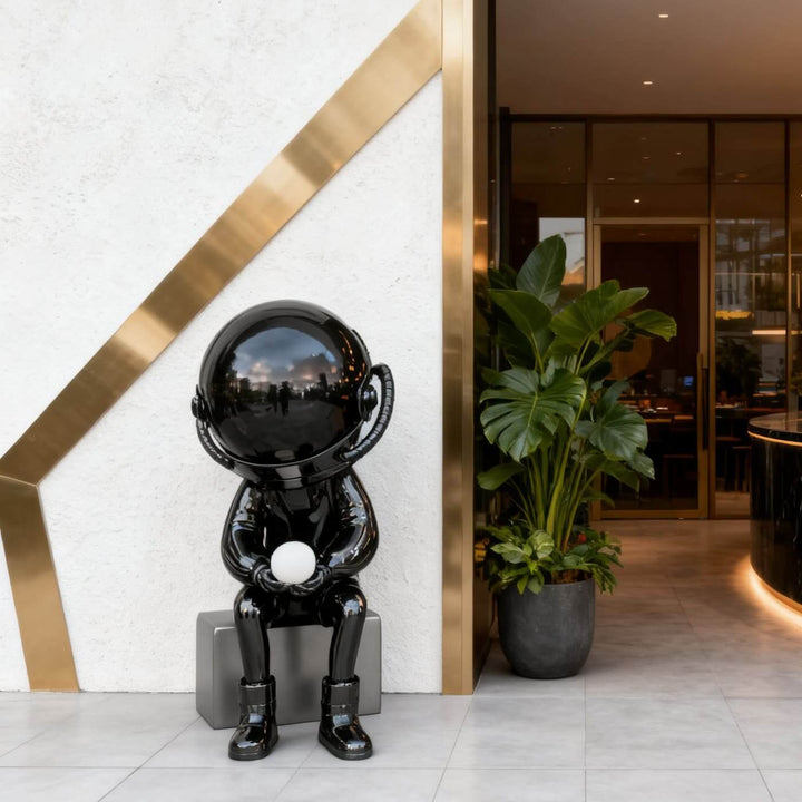 Dyrion Art Deco Floor Lamp – Astronaut Sculpture Living Room Decor