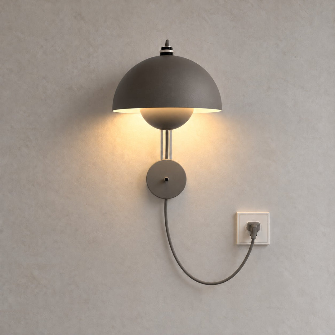 Flowerpot Wall Lamp