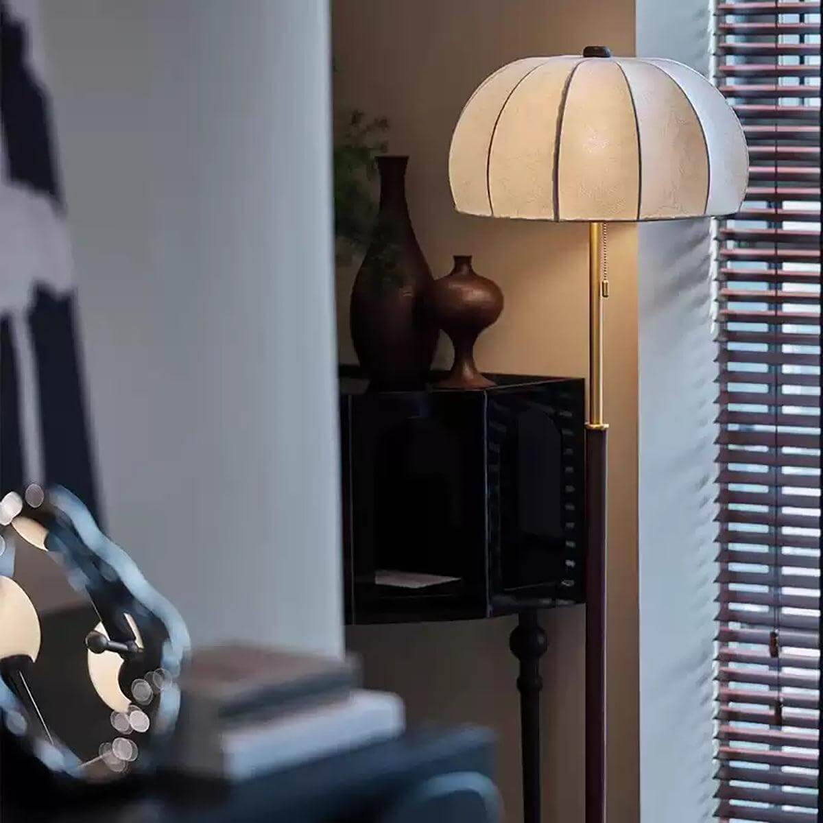 French Retro Floor Lamp – Elegant Vintage Design for Modern Spaces
