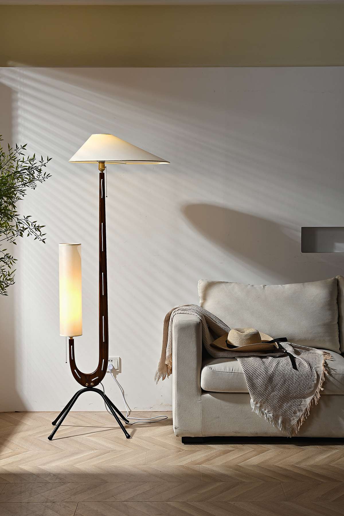 Giraffe Floor Lamp