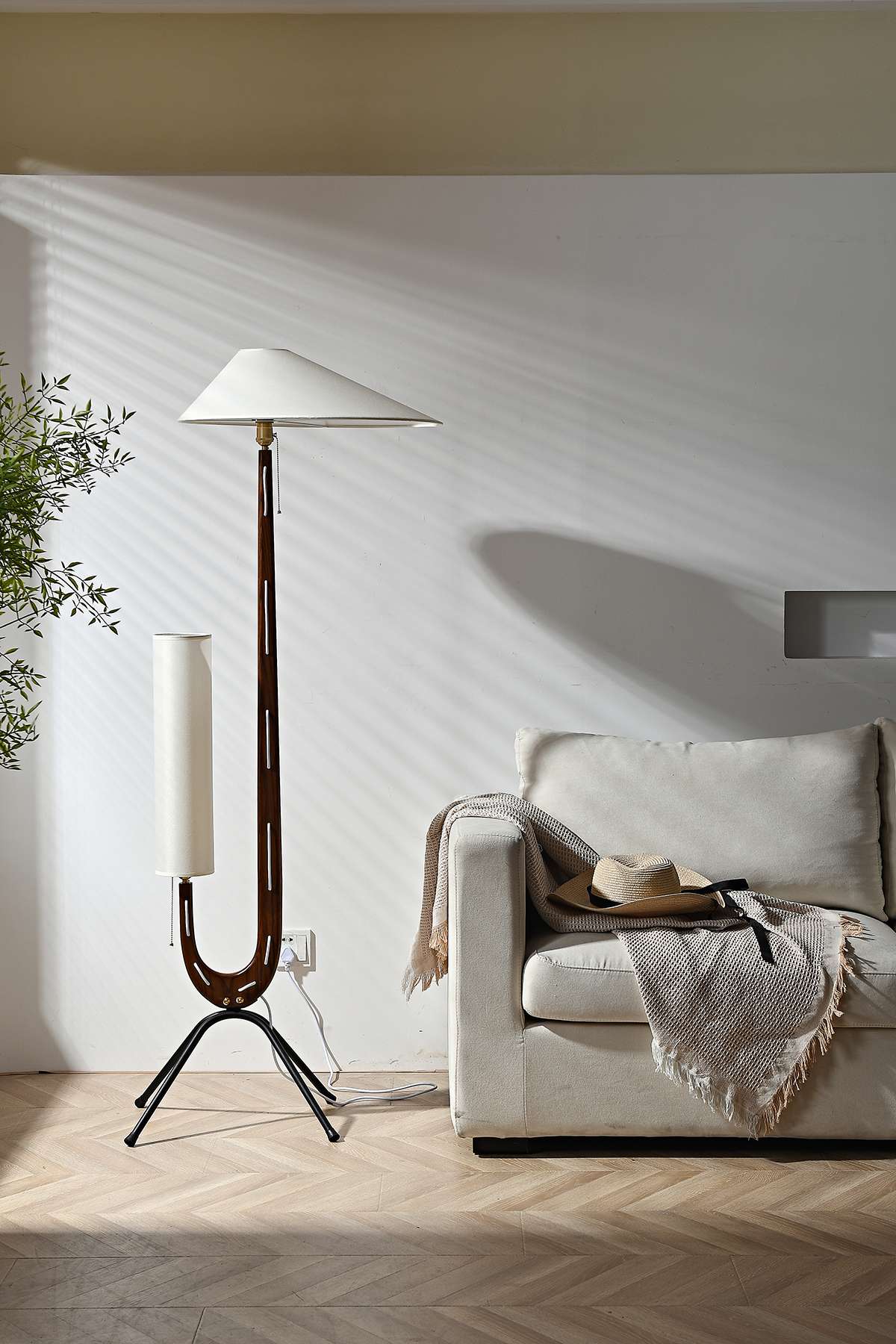 Giraffe Floor Lamp