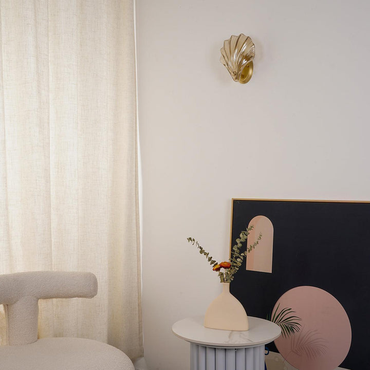 Glass Shell Wall Light - Brass & Amber Coastal Wall Sconce | Vinlighting | Vinlighting