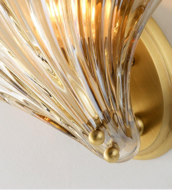 Glass Shell Wall Light - Brass & Amber Coastal Wall Sconce | Vinlighting | Vinlighting