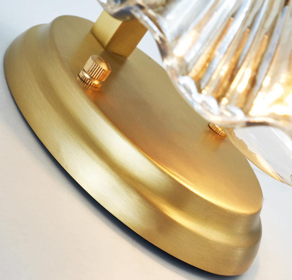 Glass Shell Wall Light - Brass & Amber Coastal Wall Sconce | Vinlighting | Vinlighting