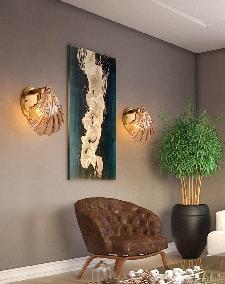 Glass Shell Wall Light - Brass & Amber Coastal Wall Sconce | Vinlighting | Vinlighting