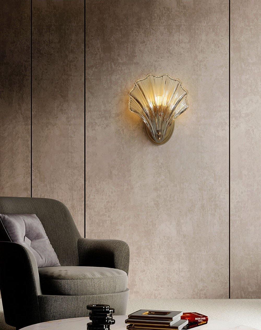 Glass Shell Wall Light - Brass & Amber Coastal Wall Sconce | Vinlighting | Vinlighting