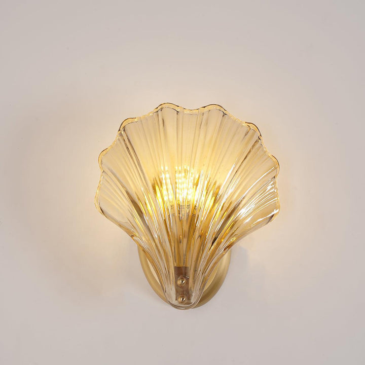 Glass Shell Wall Light - Brass & Amber Coastal Wall Sconce | Vinlighting | Vinlighting