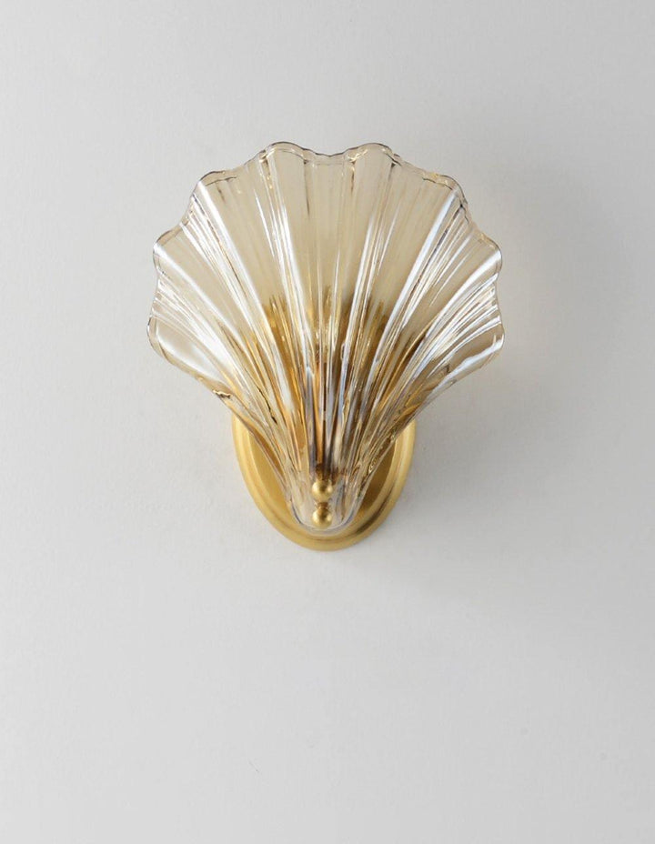 Glass Shell Wall Light - Brass & Amber Coastal Wall Sconce | Vinlighting | Vinlighting