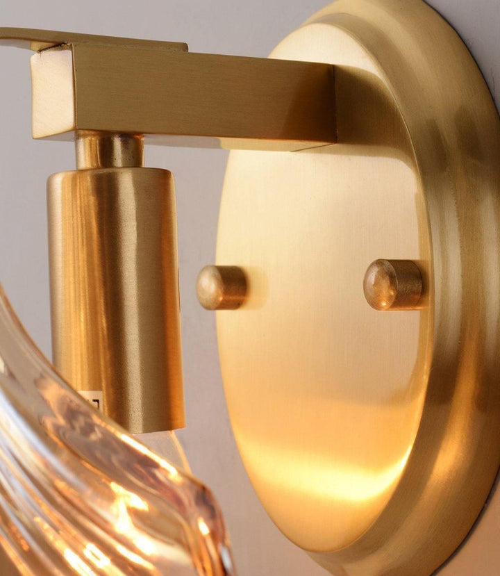 Glass Shell Wall Light - Brass & Amber Coastal Wall Sconce | Vinlighting | Vinlighting