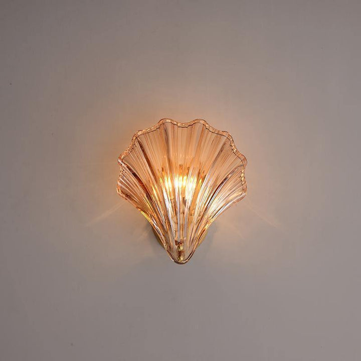 Glass Shell Wall Light - Brass & Amber Coastal Wall Sconce | Vinlighting | Vinlighting