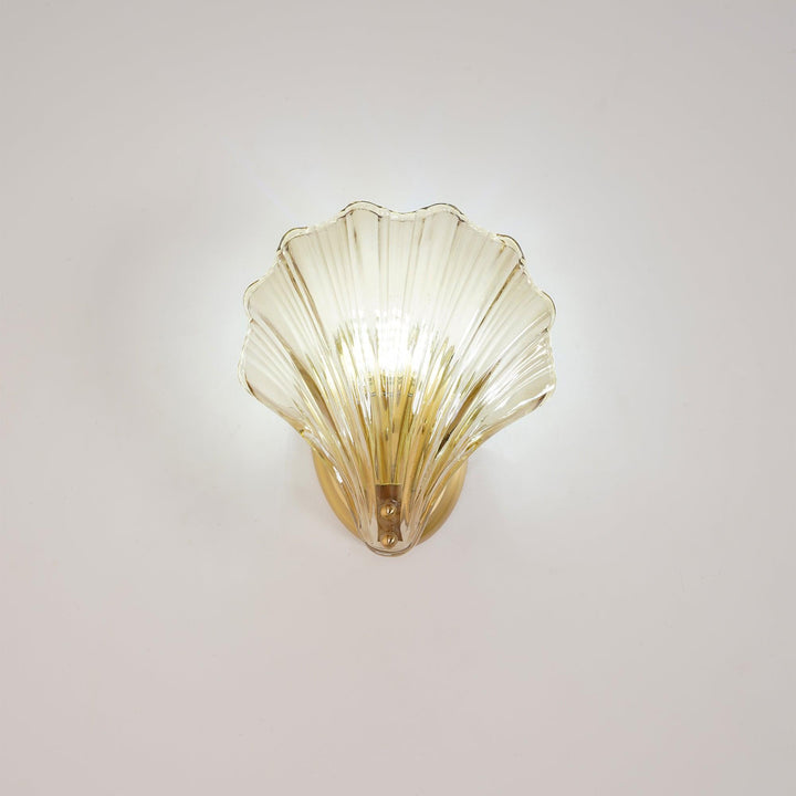 Glass Shell Wall Light - Brass & Amber Coastal Wall Sconce | Vinlighting | Vinlighting