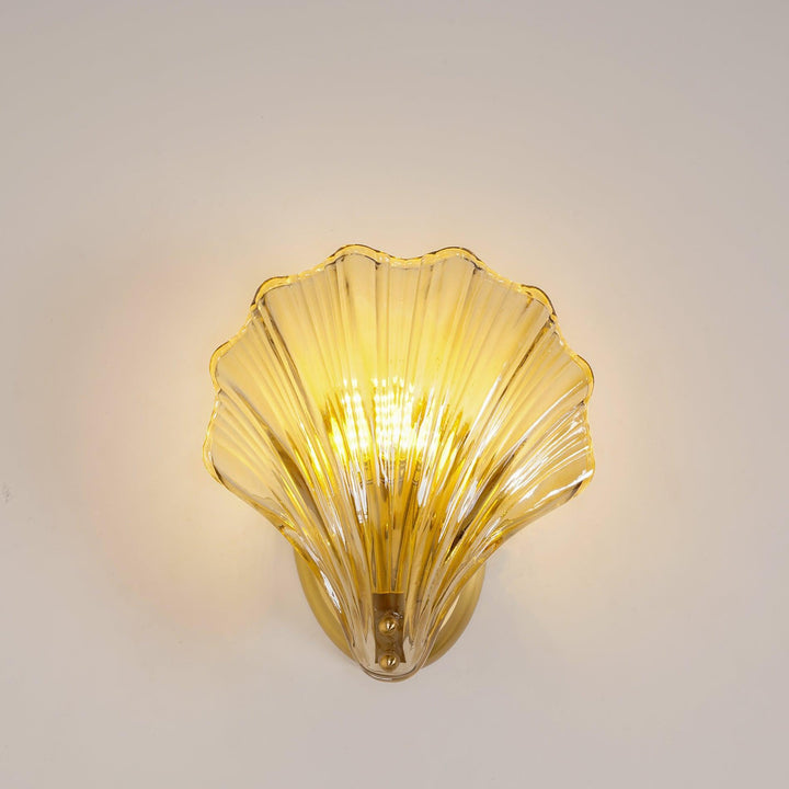 Glass Shell Wall Light - Brass & Amber Coastal Wall Sconce | Vinlighting | Vinlighting
