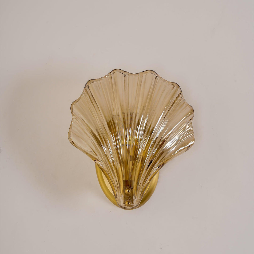 Glass Shell Wall Light - Brass & Amber Coastal Wall Sconce | Vinlighting | Vinlighting