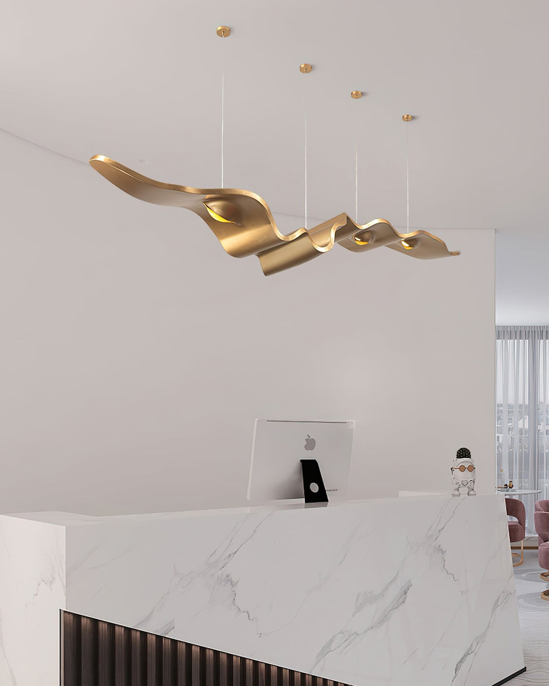 Gold Ribbon Chandelier – Modern Elegance with Soft, Stylish Lighting | Vinlighting | Vinlighting