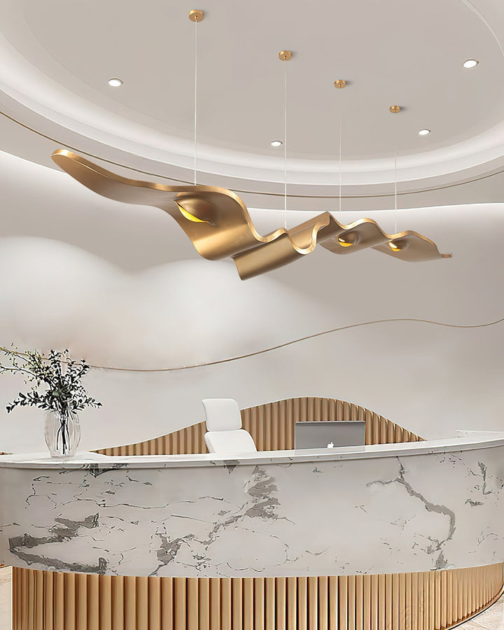 Gold Ribbon Chandelier – Modern Elegance with Soft, Stylish Lighting | Vinlighting | Vinlighting