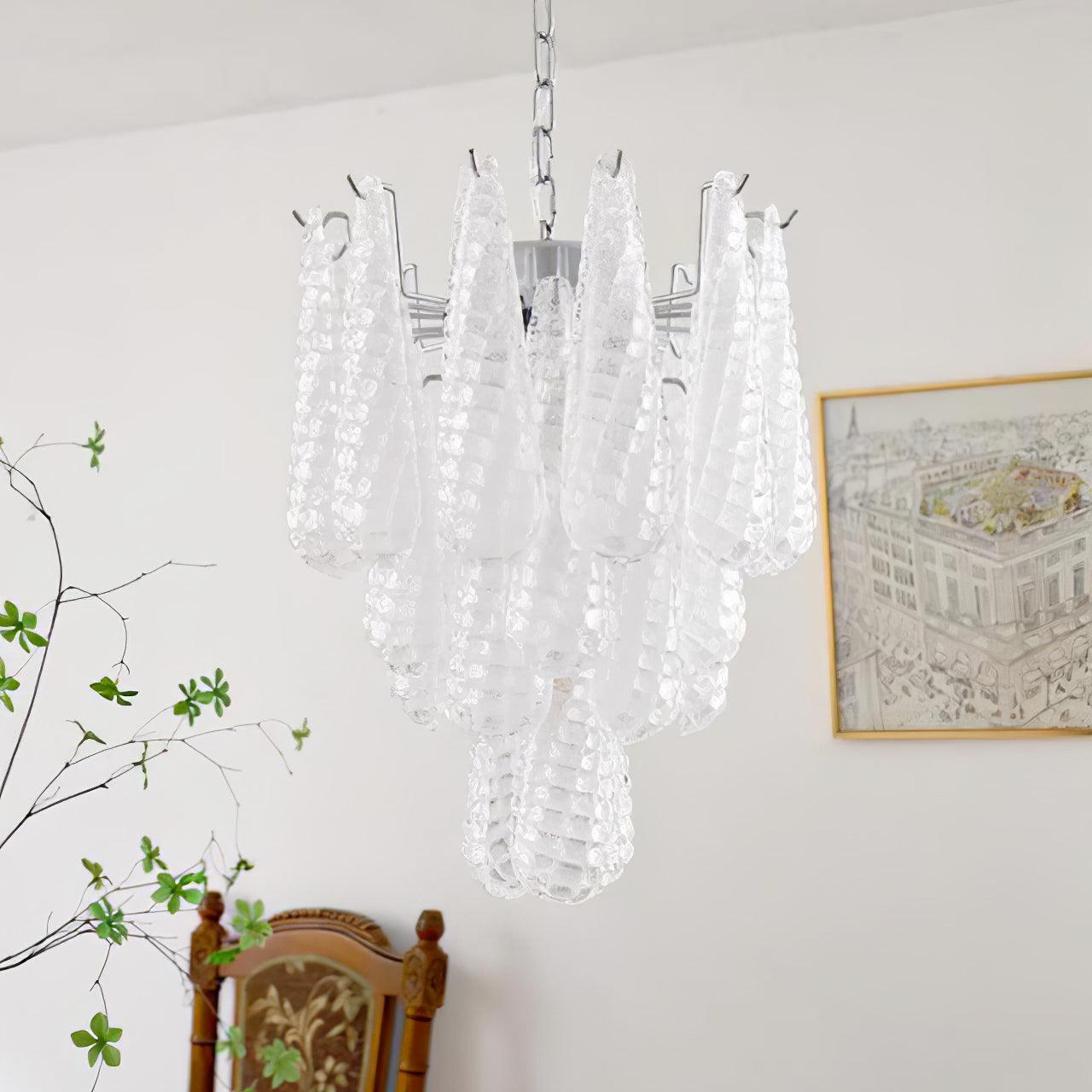 Jatuh Chandelier