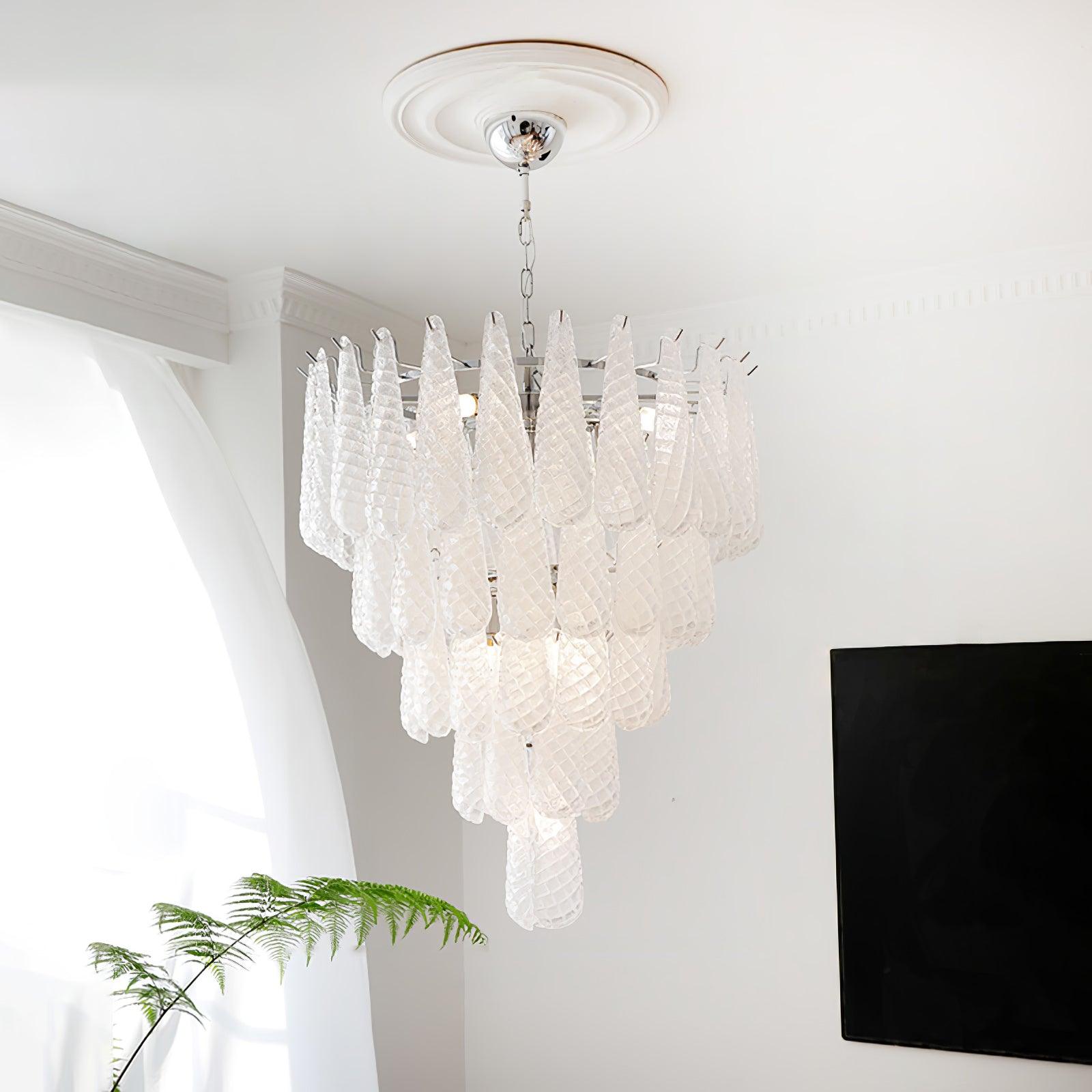 Jatuh Chandelier