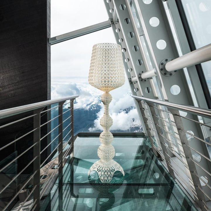 Kabuki Floor Lamp - Elegant Acrylic Design, Colorful Light & Style | Vinlighting | Vinlighting