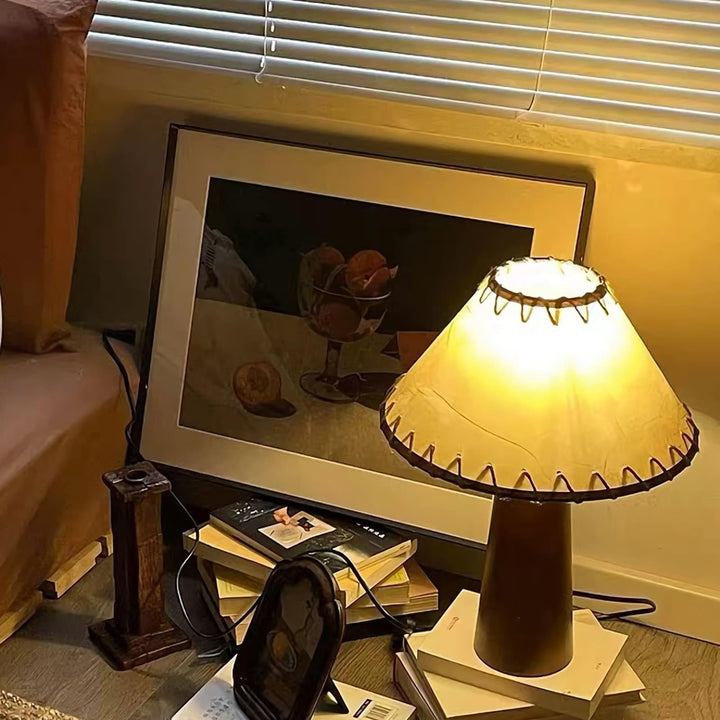 Kibo Wood Table Lamp - Vintage Charm | Vinlighting | Vinlighting | Vinlighting