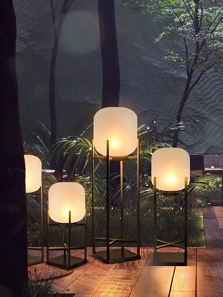 Lantern Outdoor Floor Lamp | Solar Light | Vinlighting | Vinlighting | Vinlighting