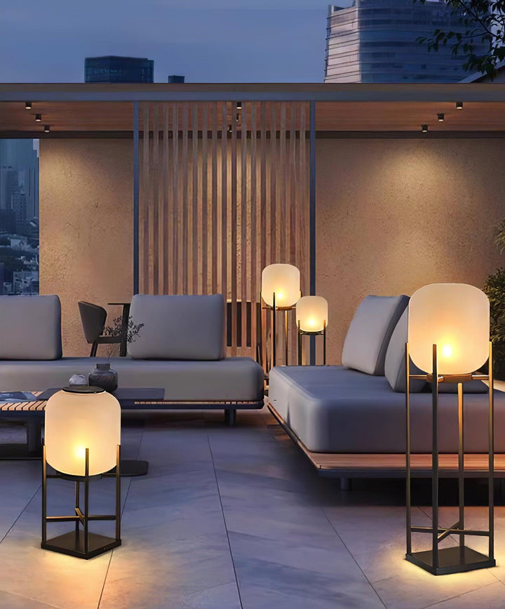 Lantern Outdoor Floor Lamp | Solar Light | Vinlighting | Vinlighting | Vinlighting