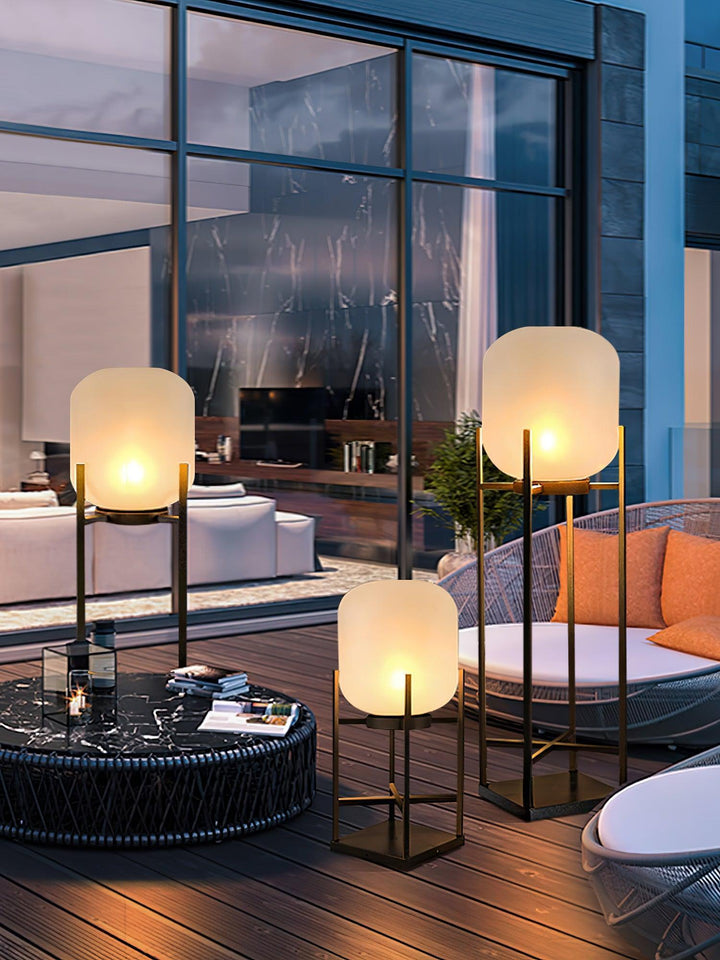 Lantern Outdoor Floor Lamp | Solar Light | Vinlighting | Vinlighting | Vinlighting