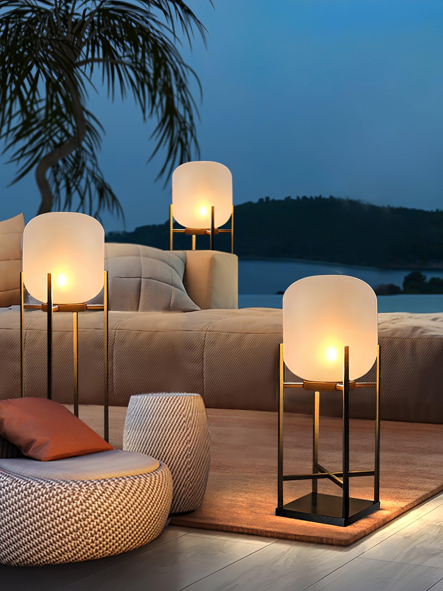 Lantern Outdoor Floor Lamp - Vinlighting