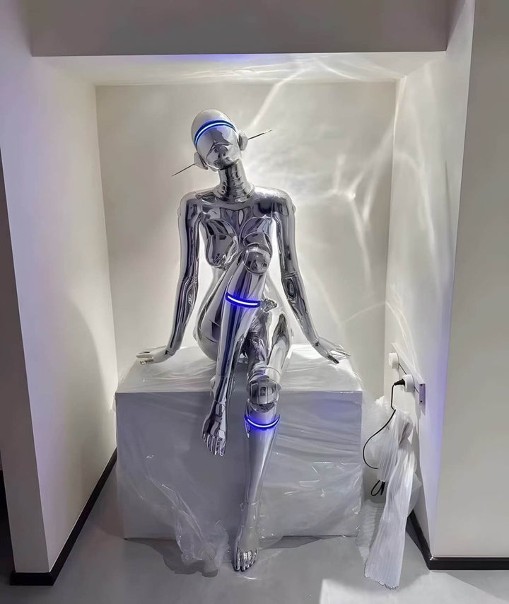 Lenvor Goddess Floor Lamp – Resin Sculpture Art Deco Light