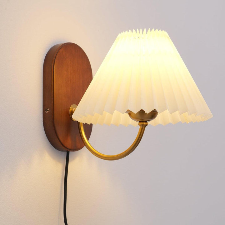 Louise Plug In Wall Lamp | Vintage Wood Light For Bedroom | Vinlighting | Vinlighting