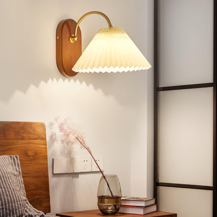 Louise Plug In Wall Lamp | Vintage Wood Light For Bedroom | Vinlighting | Vinlighting