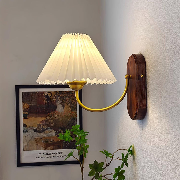 Louise Wall Lamp | Wood Vintage Light For Bedside | Vinlighting | Vinlighting | Vinlighting