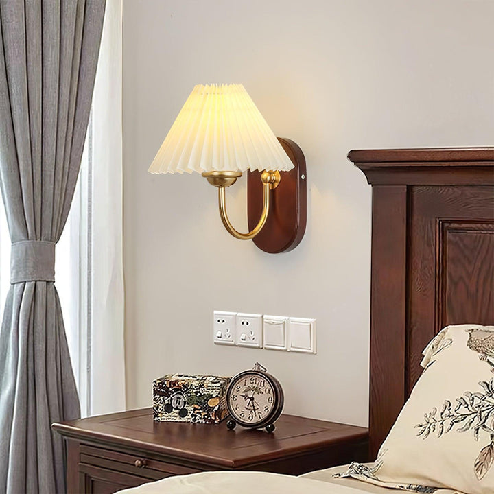 Louise Wall Lamp | Wood Vintage Light For Bedside | Vinlighting | Vinlighting | Vinlighting