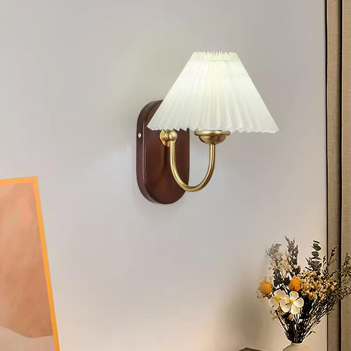 Louise Wall Lamp | Wood Vintage Light For Bedside | Vinlighting | Vinlighting | Vinlighting