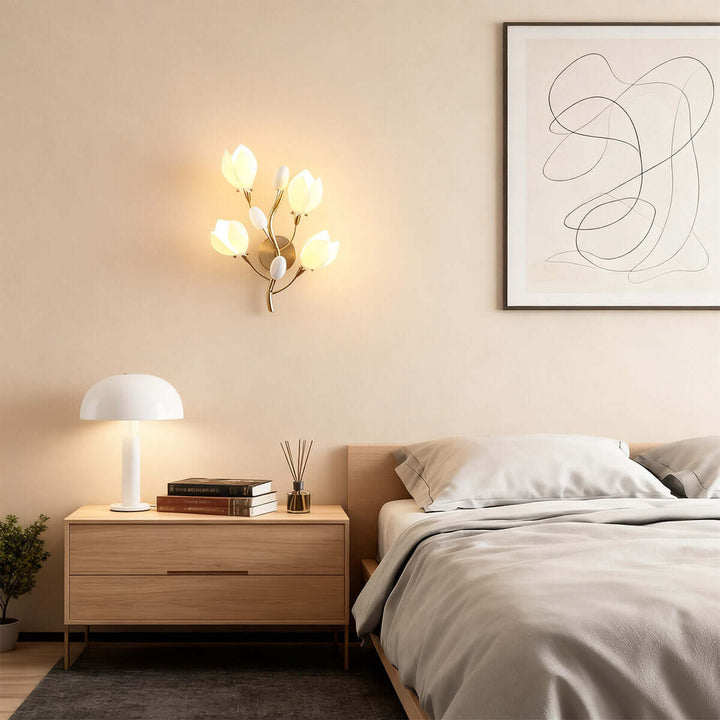 Magnolia Wall Lamp