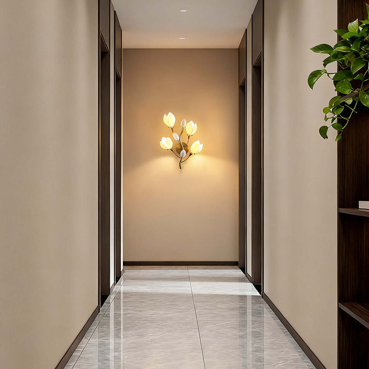 Magnolia Wall Lamp