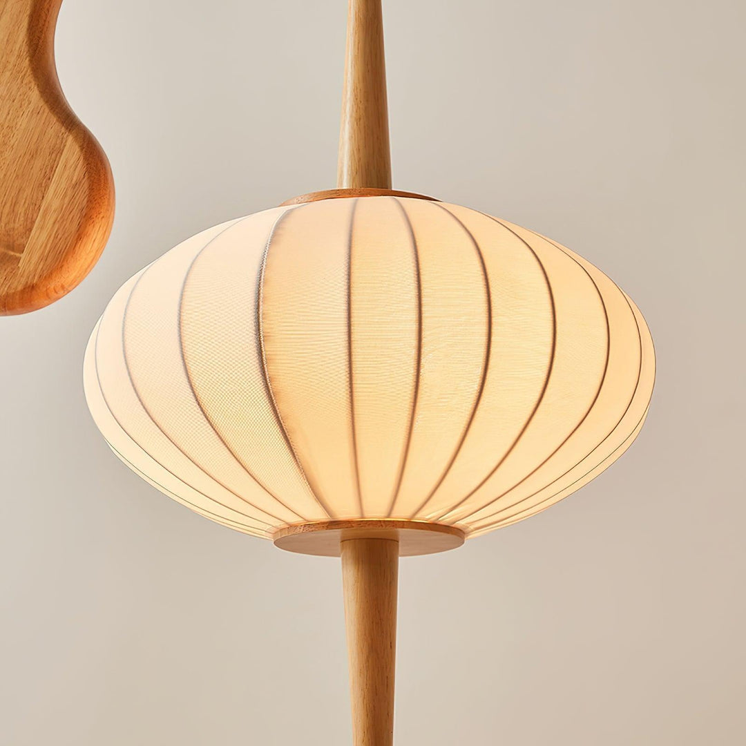 Mante Religieuse Floor Lamp - Vintage Wood Design & Bold Statement | Vinlighting | Vinlighting