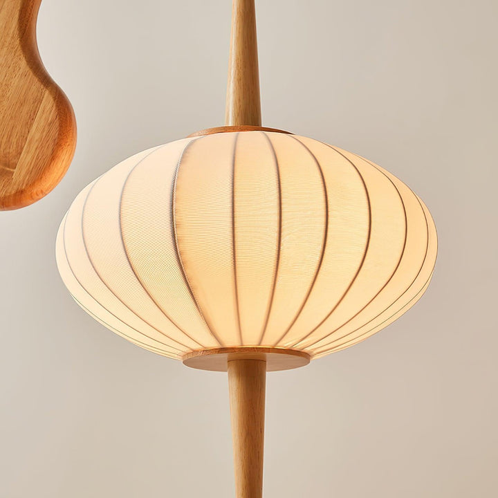 Mante Religieuse Floor Lamp - Vintage Wood Design & Bold Statement | Vinlighting | Vinlighting