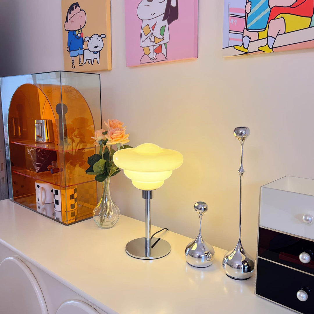 Metallica Table Lamp - Modern Green Glass | Vinlighting | Vinlighting | Vinlighting