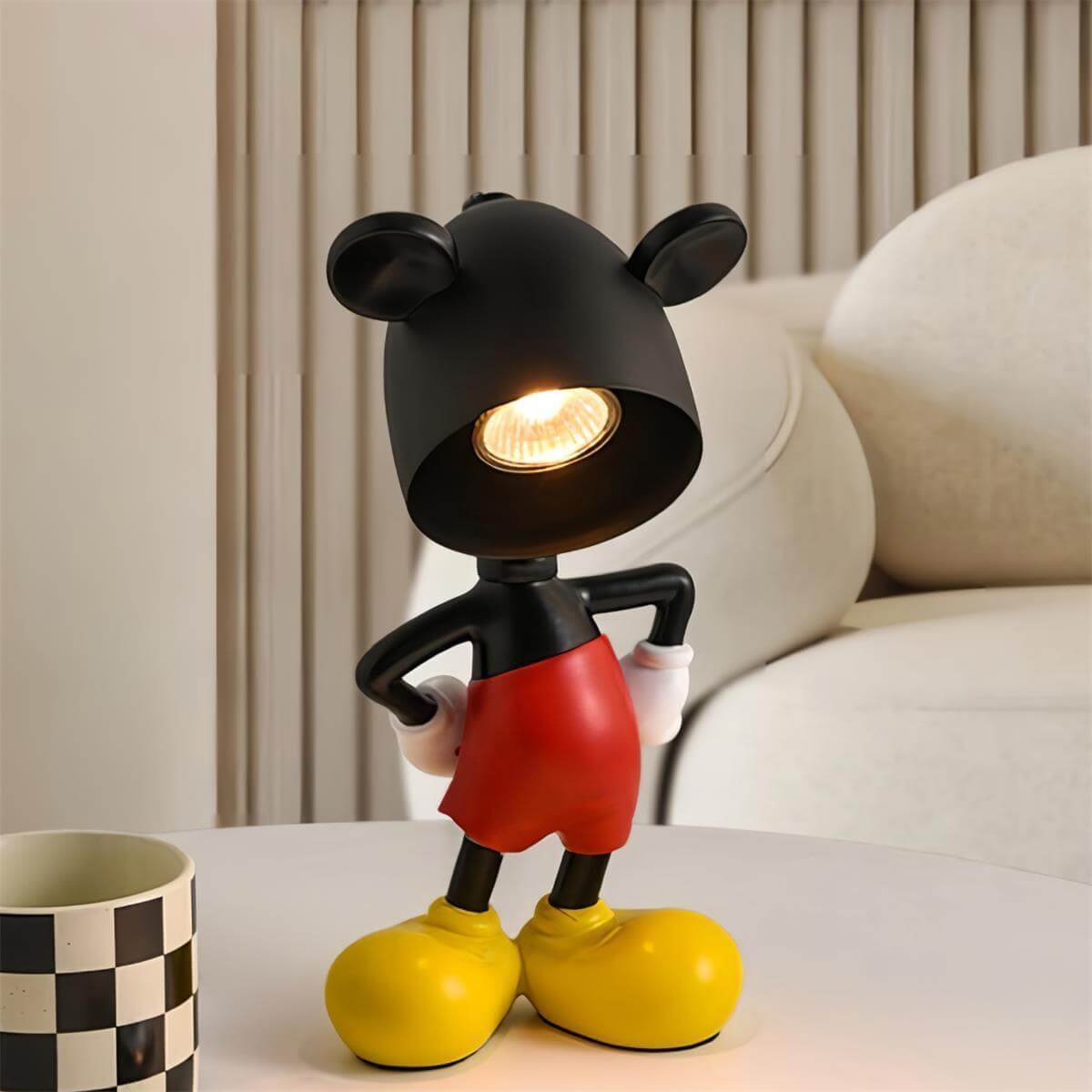 Retro Cartoon Character Table Lamp – Playful Pop Decor – Vinlighting