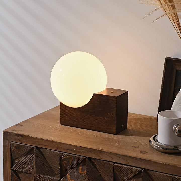 Moden Eveline Table Light – Stylish Perforated Design for Soft Glow | Vinlighting