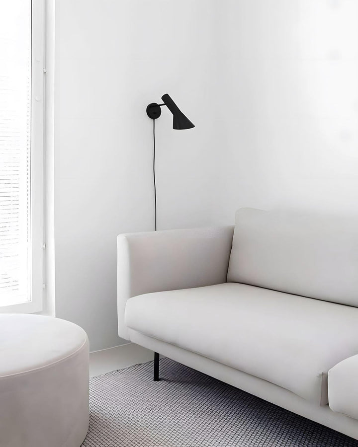 Modern AJ Wall Lamp - Black Mid Century Sconce | Vinlighting | Vinlighting