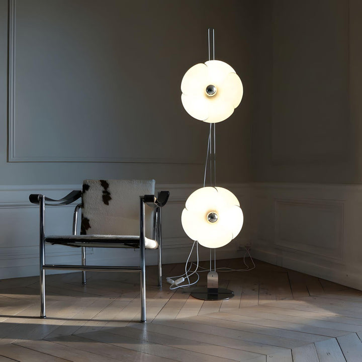 Modern Art Deco Metal 2093 Floor Lamp for Living Room or Office Corner | Vinlighting | Vinlighting